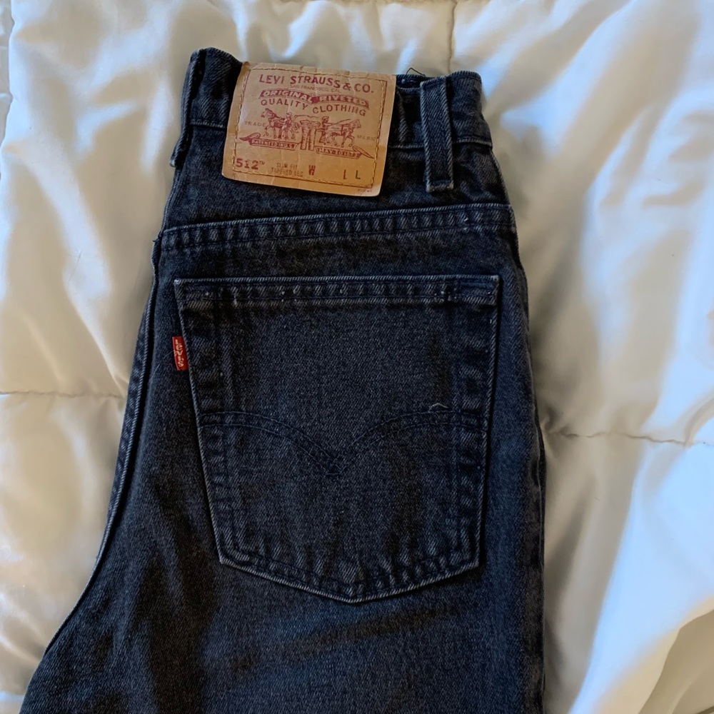Black Levi’s slim fit tapered leg jeans